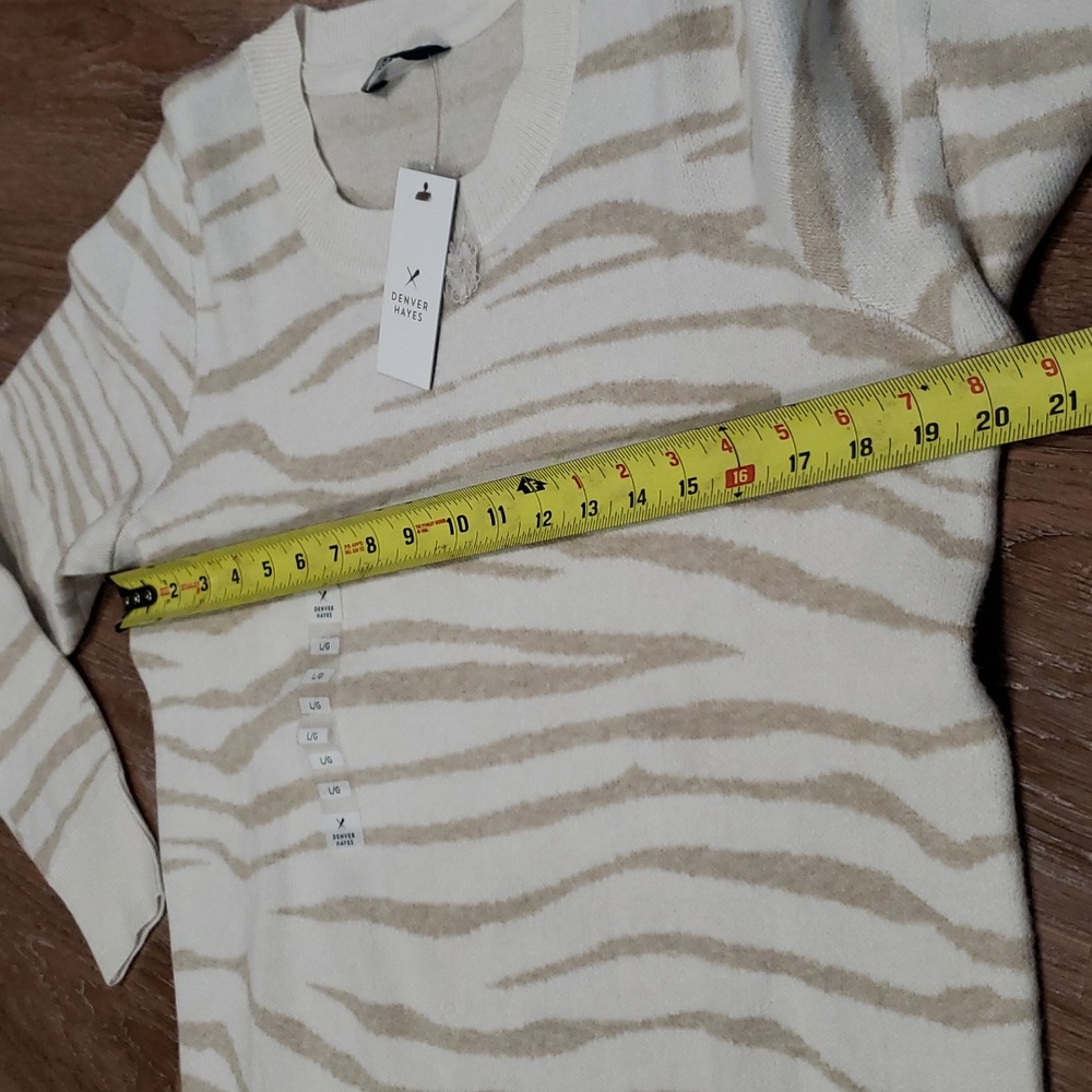 (L) NWT Denver Hayes Zebra Stripe Print Soft Sweater Cozy Cottagecore Gift New - Picture 6 of 9